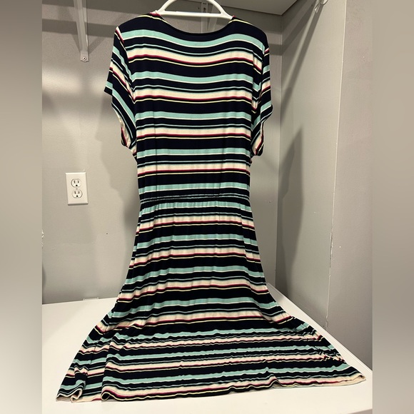 Merona V Neck Dress - Picture 6 of 9